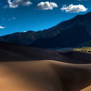 iPhone 13 mountain wallpaper