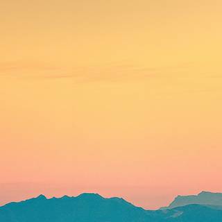 iPhone 13 mountain wallpaper