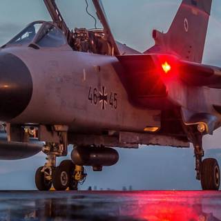 iPhone fighter plane wallpaper