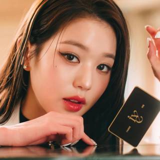 Ive Kpop desktop wallpaper