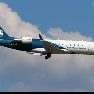 Bombardier CRJ100/200 wallpaper