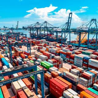 Shipping port wallpaper