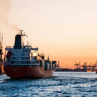 Shipping port wallpaper