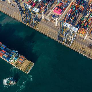 Shipping port wallpaper