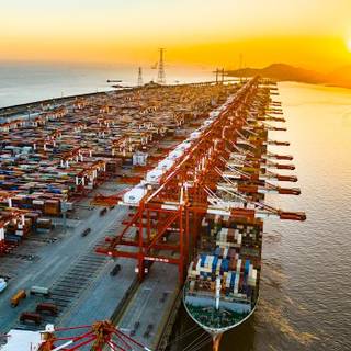 Shipping port wallpaper