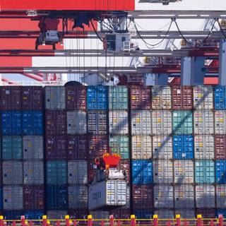 Shipping port wallpaper