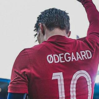 Odegaard iPhone wallpaper