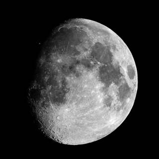 4k moon PC wallpaper