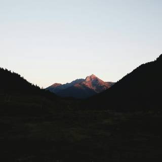 4k minimal Macbook wallpaper