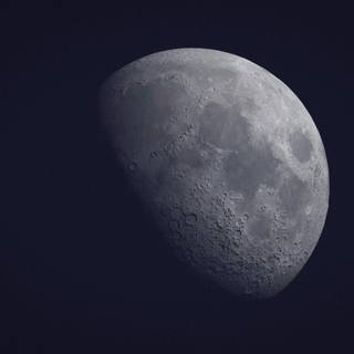 4k moon PC wallpaper