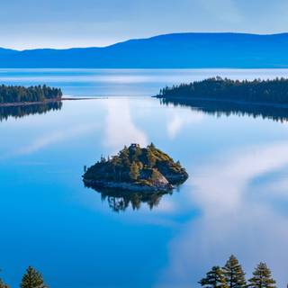 Tahoe 4k wallpaper