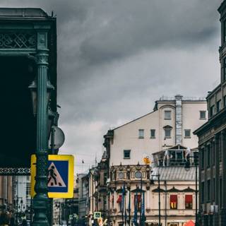 Street 4k iPhone wallpaper