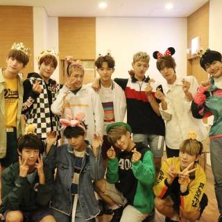 Golden Child desktop wallpaper