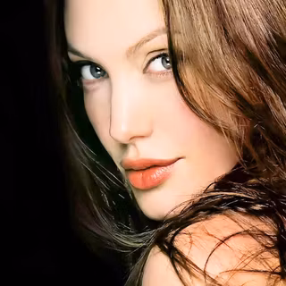 Angelina Jolie desktop wallpaper