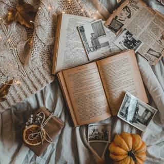 Cozy autumn book wallpaper