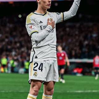 Arda Güler 4k iPhone wallpaper