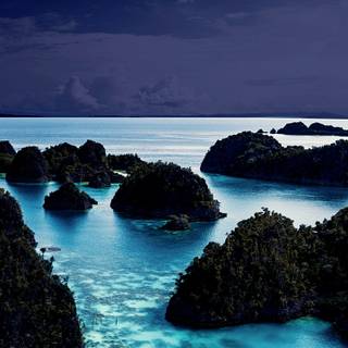 Turquoise water wallpaper