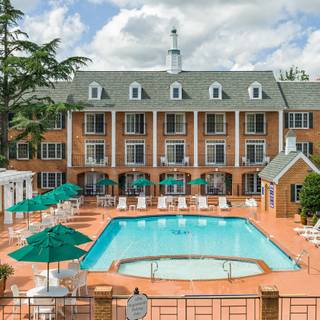 Williamsburg wallpaper