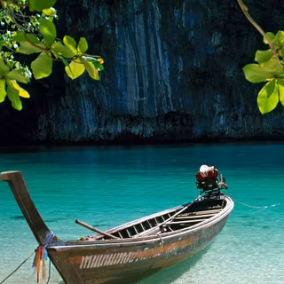 Boat mobile wallpaper