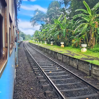 Train mobile wallpaper