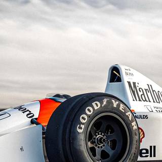 F1 HD iPhone wallpaper