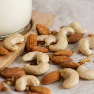 Cashew nuts wallpaper