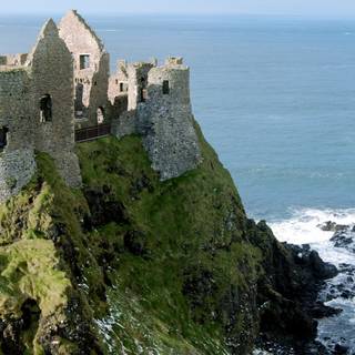 Irish castle wallpaper