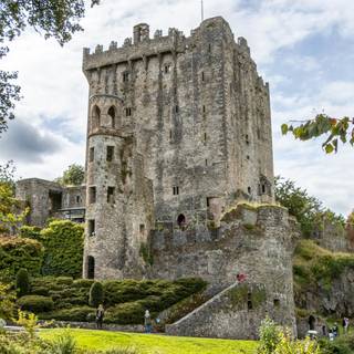 Irish castle wallpaper