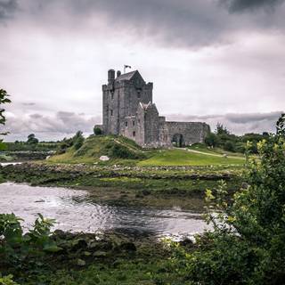 Irish castle wallpaper