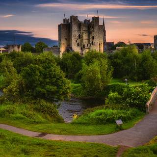 Irish castle wallpaper