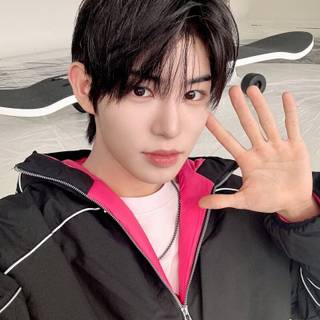 Minje KickFlip wallpaper