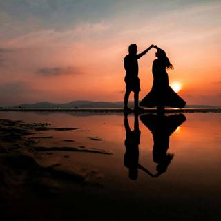 Sunset couple wallpaper