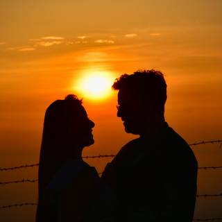 Sunset couple wallpaper