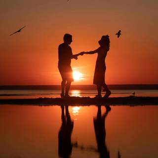 Sunset couple wallpaper