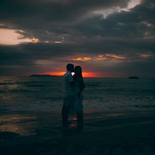 Sunset couple wallpaper