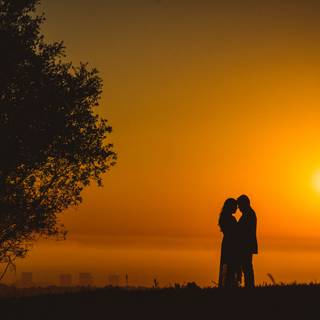 Sunset couple wallpaper