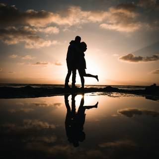Sunset couple wallpaper