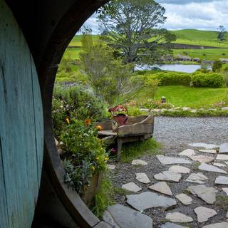 Hobbit Hole desktop wallpaper