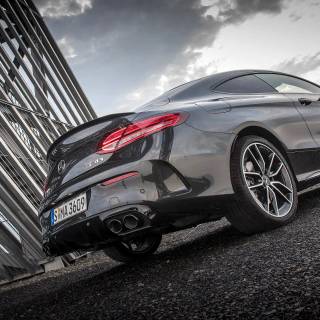 Mercedes-AMG C 43 wallpaper