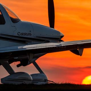 Cirrus SR22 wallpaper
