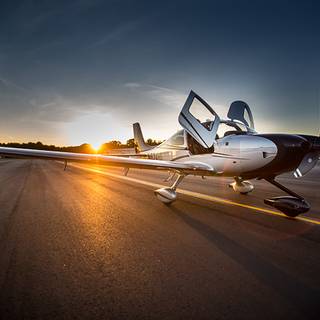 Cirrus SR22 wallpaper