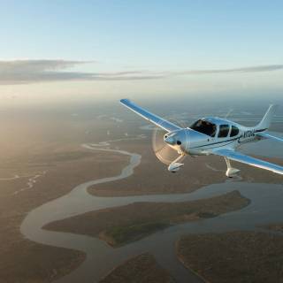 Cirrus SR22 wallpaper