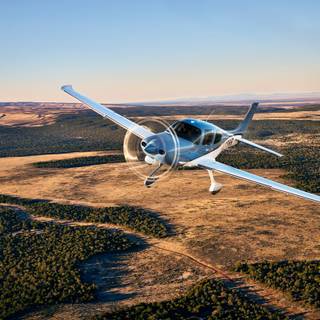 Cirrus SR22 wallpaper