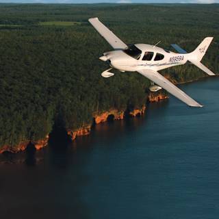 Cirrus SR22 wallpaper