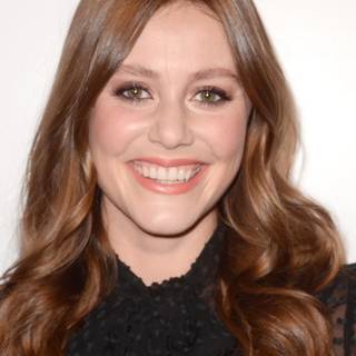 Julianna Guill wallpaper