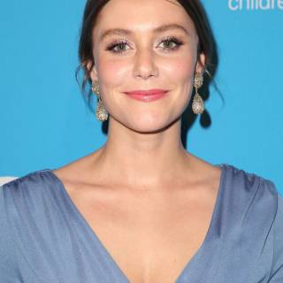 Julianna Guill wallpaper