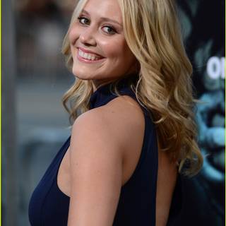 Julianna Guill wallpaper