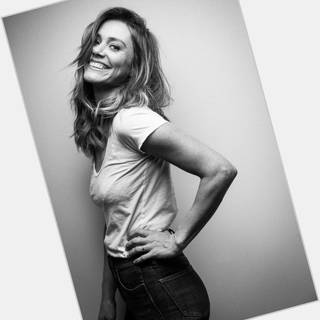 Julianna Guill wallpaper