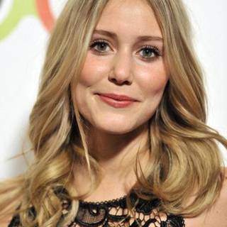 Julianna Guill wallpaper