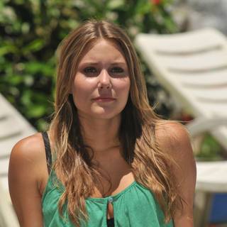 Julianna Guill wallpaper